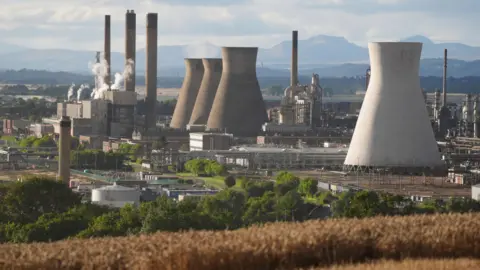 PA Media Grangemouth refinery 