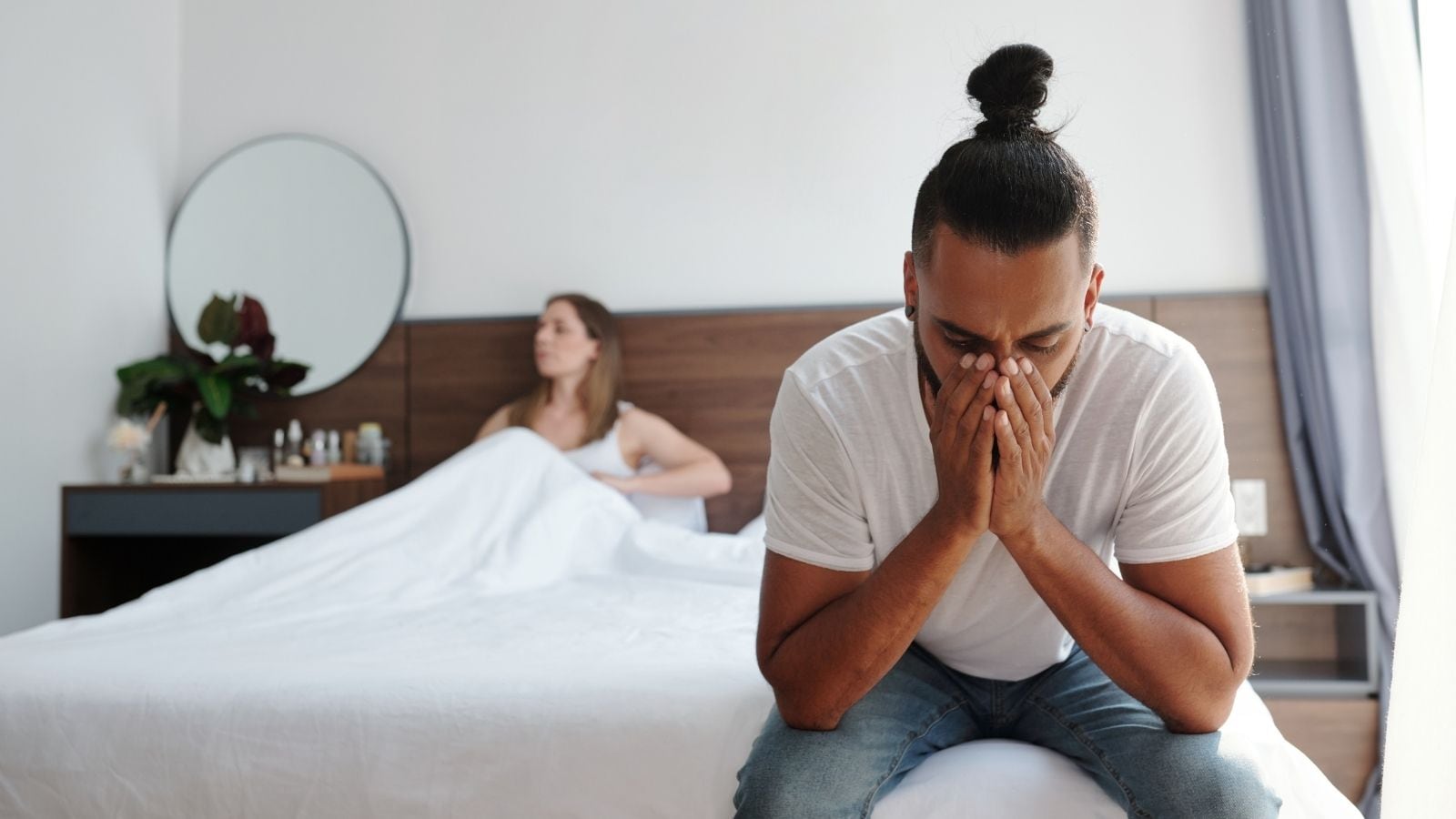 6 Psychological Signs That Reveal Your Partner Is Unhappy In The Relationship 6 Psychological Signs That Reveal Your Partner Is Unhappy In The Relationship